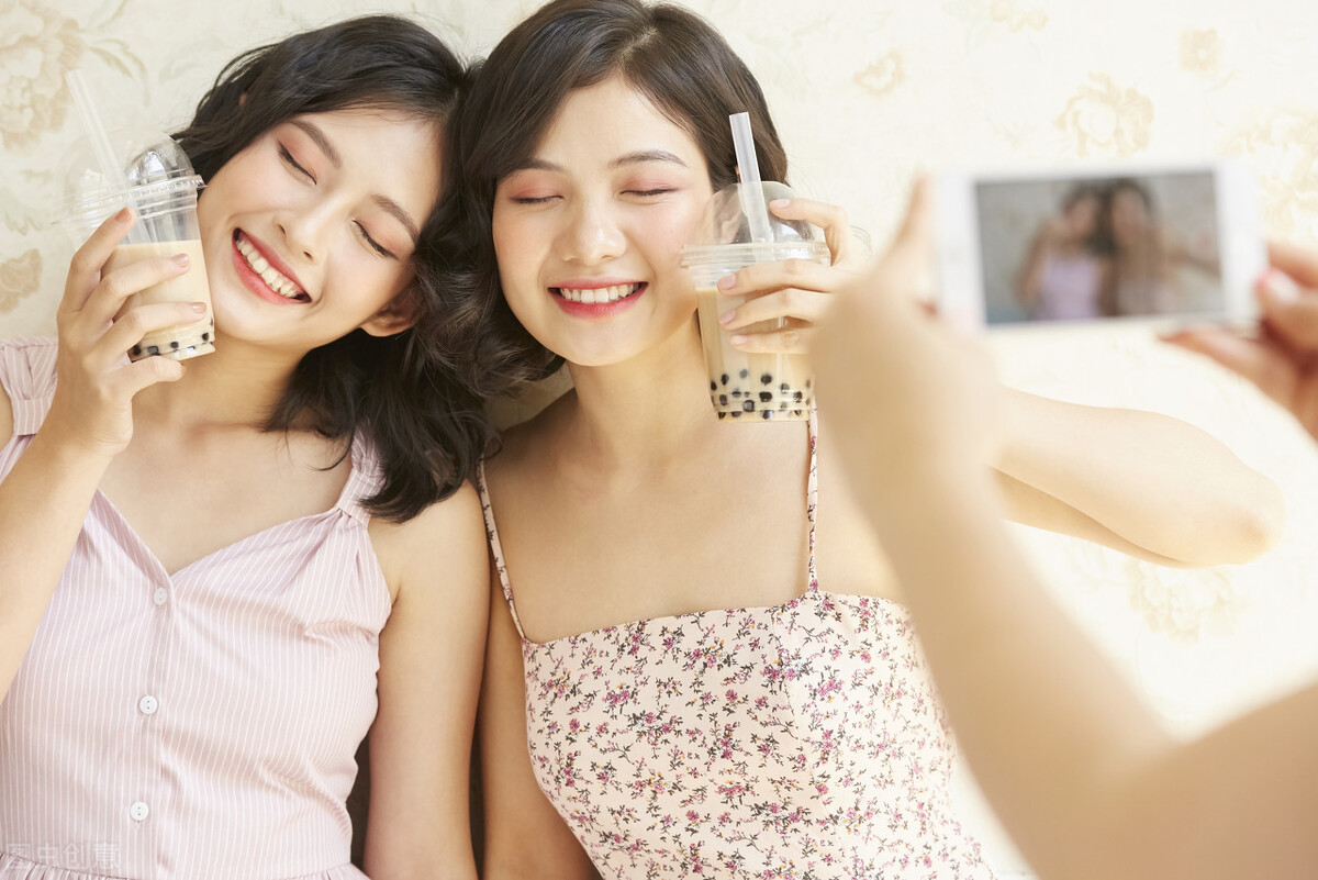 在学校附近奶茶店怎么把生意做好,奶茶店怎么做才能生意好