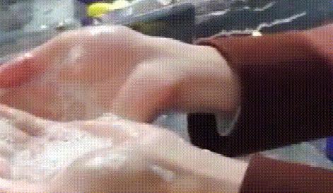 不管油烟机多脏多油只需一片白菜,油烟机不怕脏易清洗