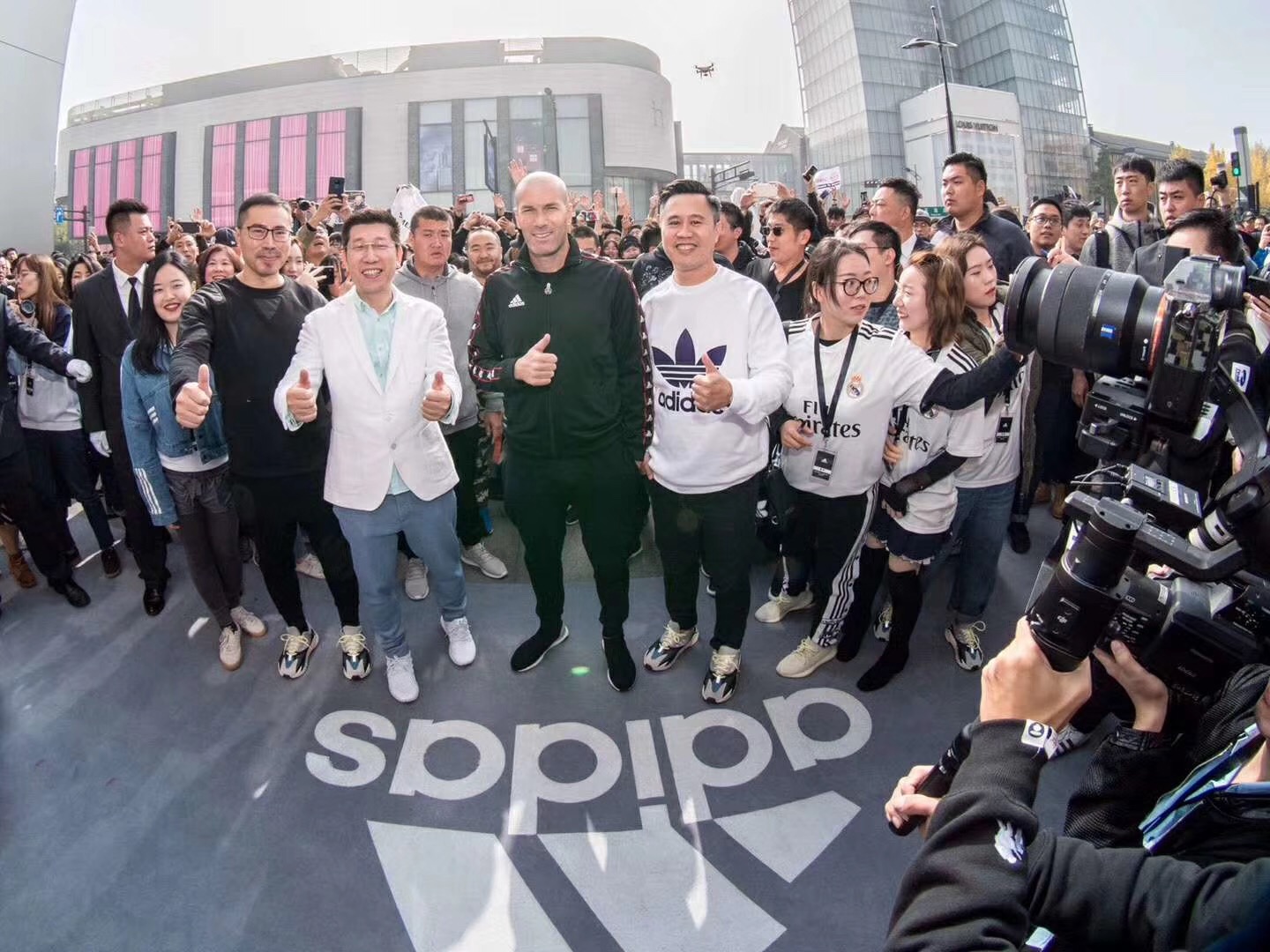 齐达内来杭州,齐达内现身