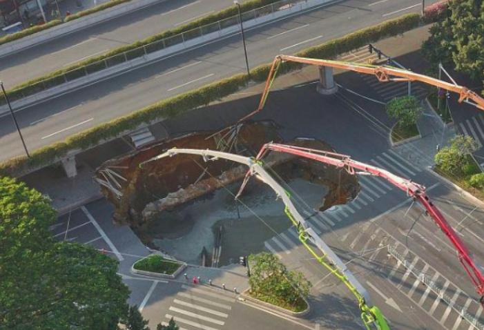 【法治热点早知道】一公司组织员工越野赛，为防作弊没收手机只给地图，致18人被困深山6人失联