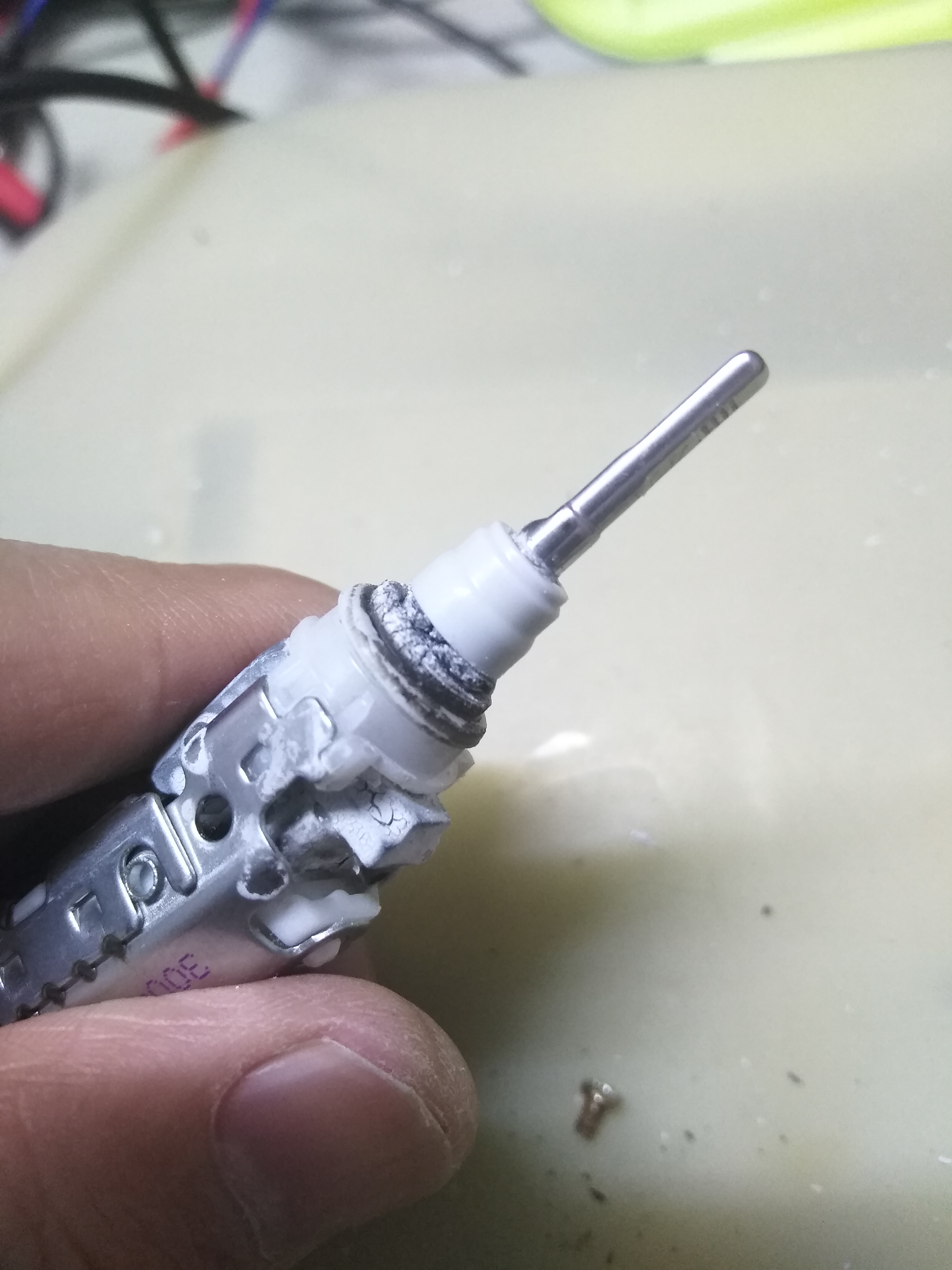 飞利浦电动牙刷6731维修,飞利浦hx99电动牙刷坏了怎么处理