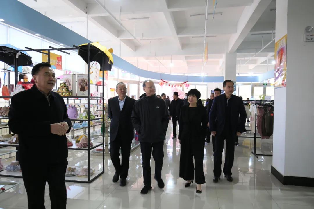 大连冠军服装城官网,大连冠军服装城衣服是真的吗