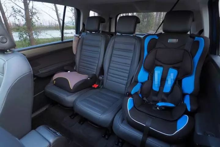 婴儿多大可以使用半躺安全座椅,安全座椅0-12岁可坐可躺测评