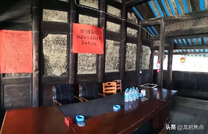 一处老屋承载着三代人的回忆,走进一座尘封百年历史的老屋