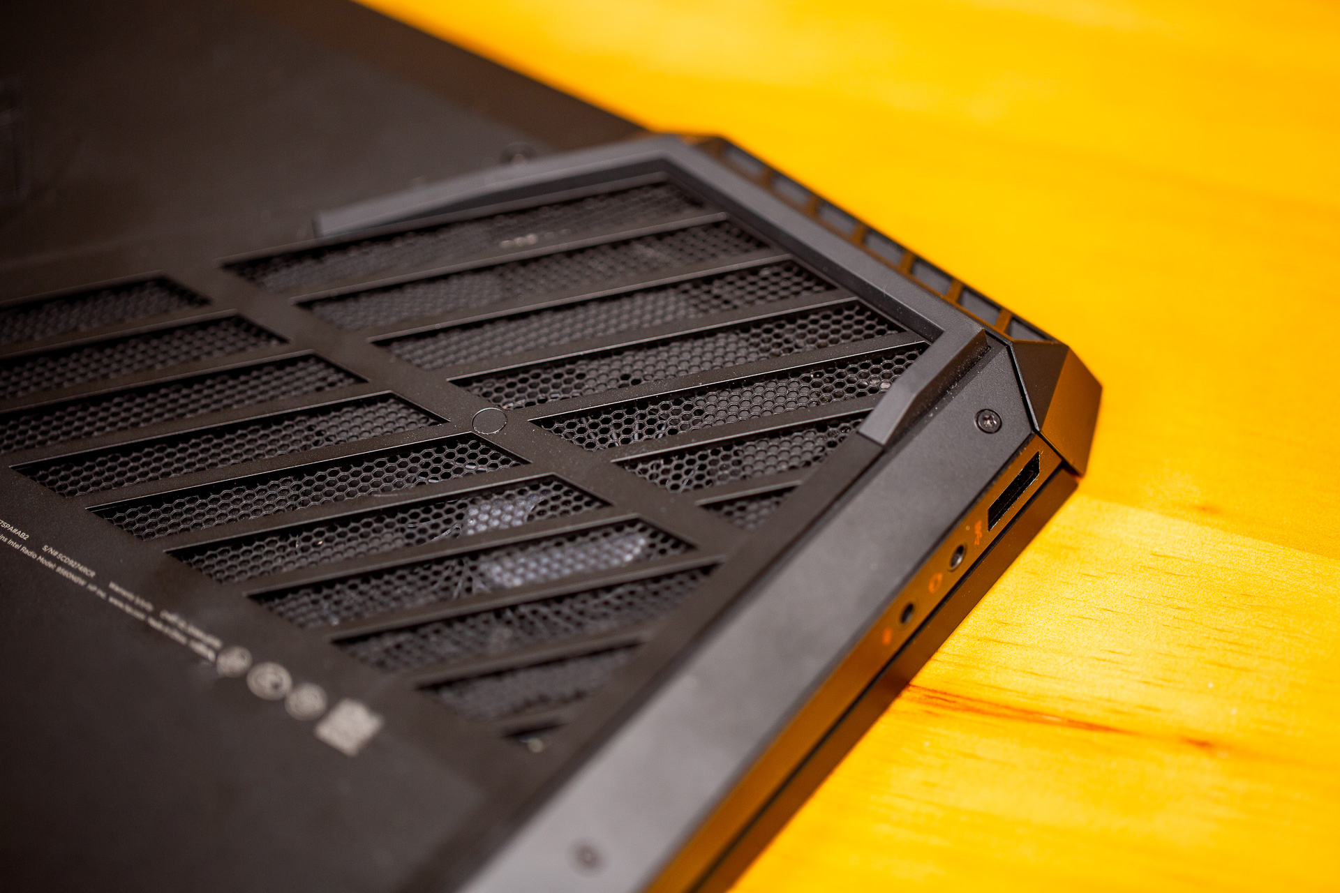 惠普暗影精灵5游戏本,2020年还值得购买惠普暗影精灵5