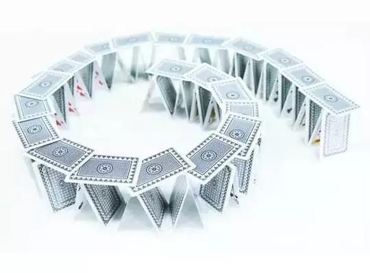 只需扑克牌就能玩优质亲子游戏，快带孩子嗨起来吧