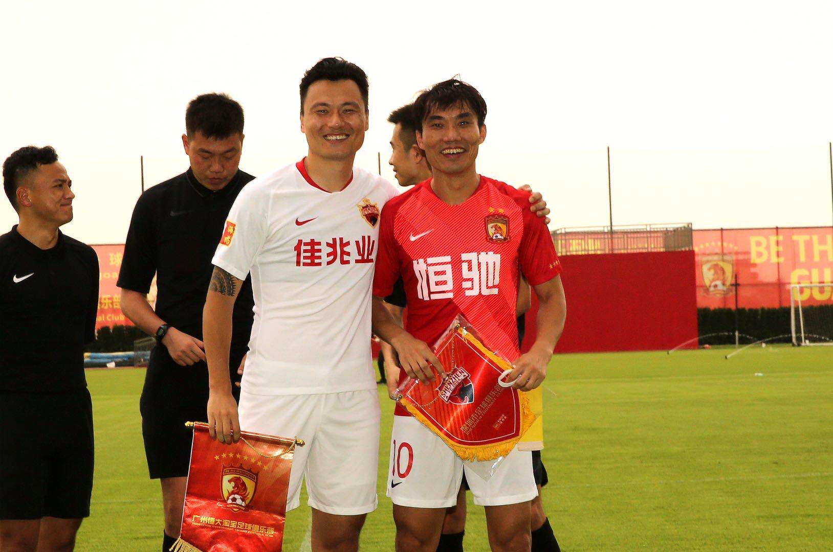 比在恒大少!郜林最新年薪曝光,最高1200万元,加盟后成第一队长