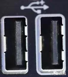 电脑主板显示器接口,手机屏转电脑主板接口