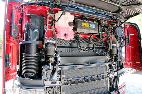 公路之王斯堪尼亚s500,斯堪尼亚s500跑高速视频