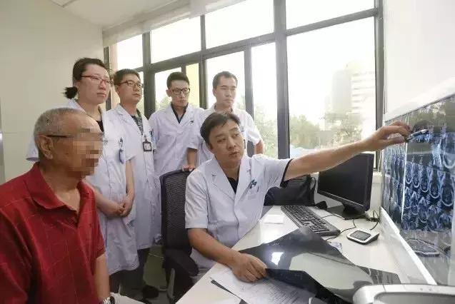 专家到我院坐诊,到医院看病哪几天专家最多