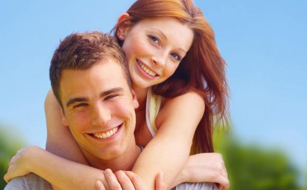 荷兰卫生部建议单身人士,寻找伴侣签订*爱性**协议,免受隔离期孤独