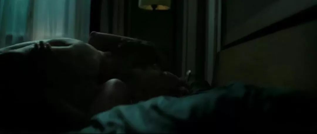 最开放的法国人，两性关系底线在哪里？这部爱情电影也是喜剧片