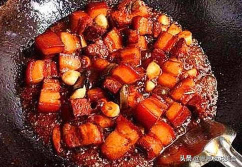 炒糖色不发苦的秘诀,炒糖色用水最正确的方法