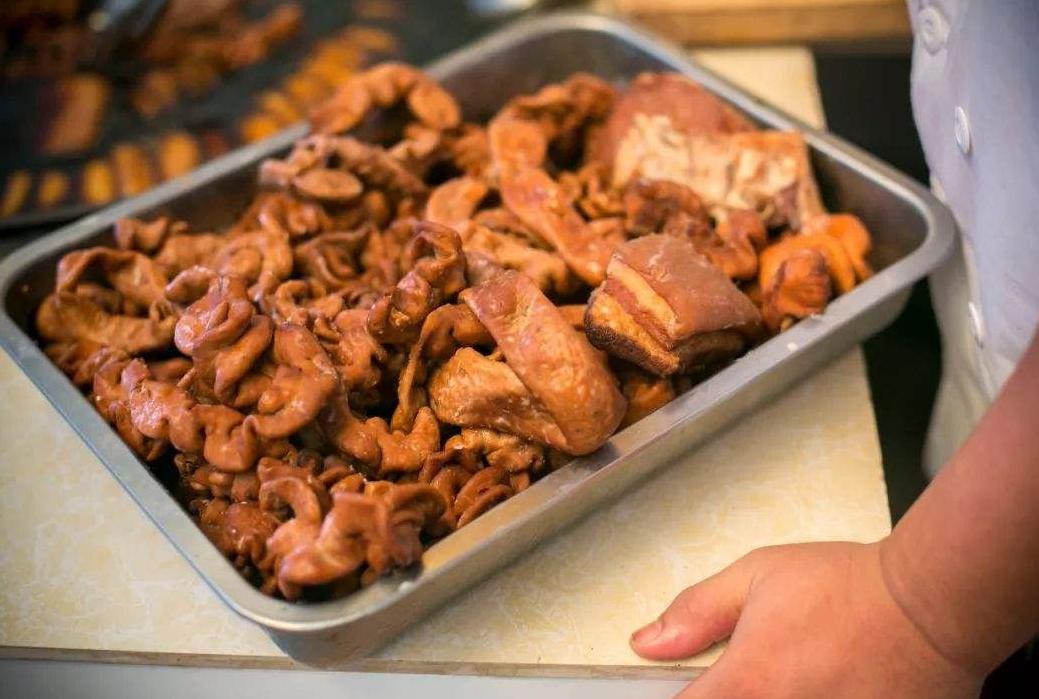 南方正宗卤煮火烧,北京最早的卤煮火烧在东华门