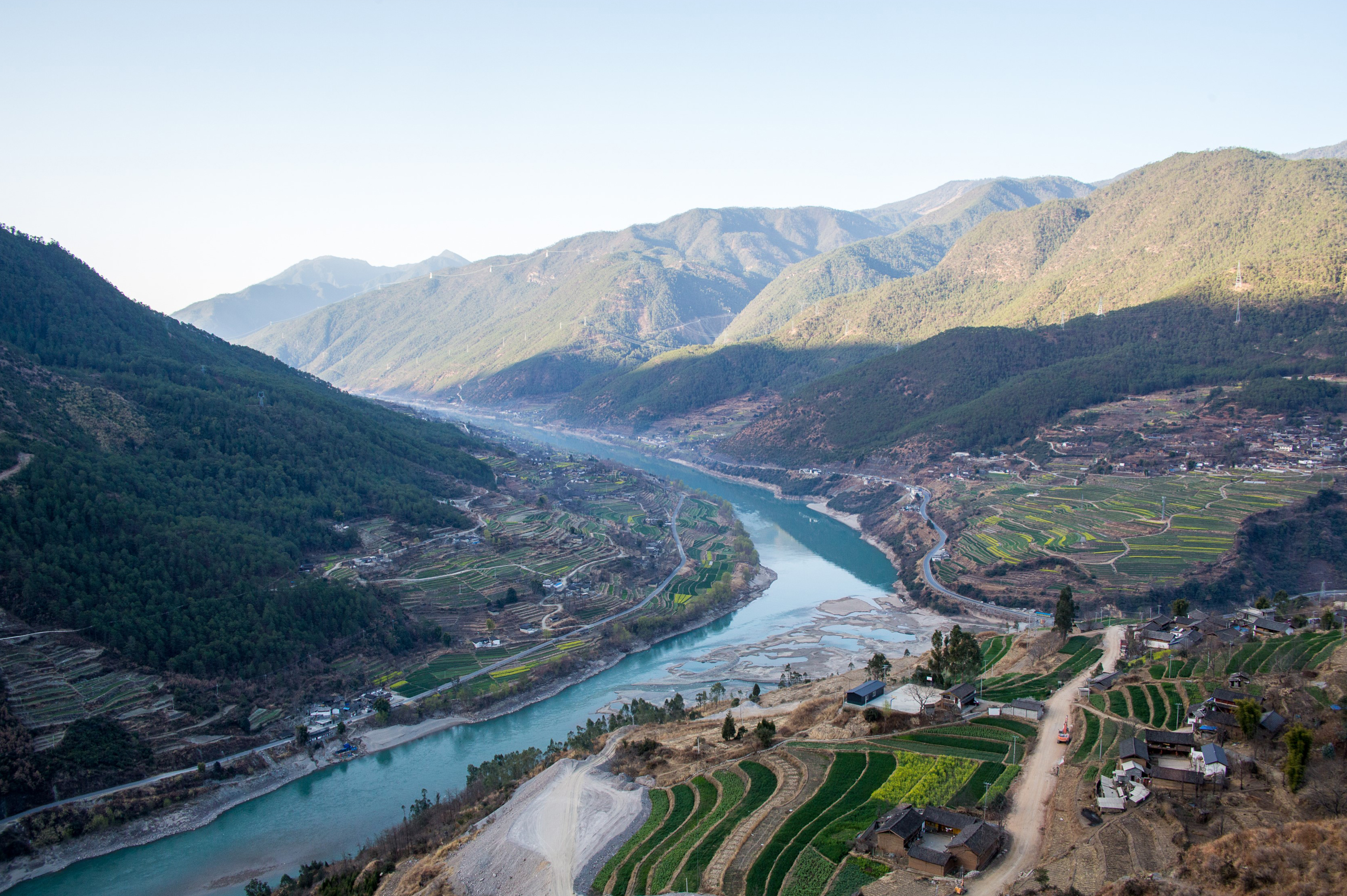 虎跳峡全球十大经典徒步,虎跳峡徒步世界排名