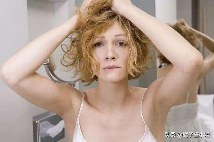 产后头发脱落厉害怎么办,产后头发掉得特别严重怎么调理