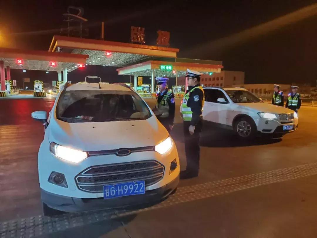 张掖交警大队严查,张掖交警夜查
