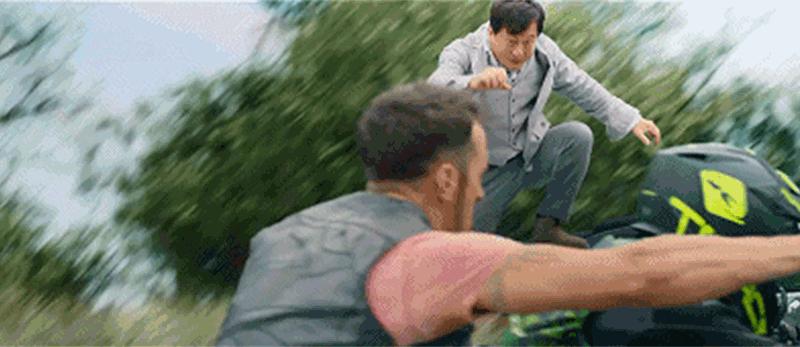 66岁高龄的成龙还能打，他才是披荆斩棘的《急先锋》