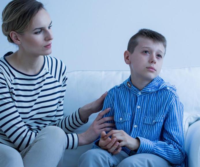 青春期的孩子还跟奶奶睡,青春期孩子还和父母睡