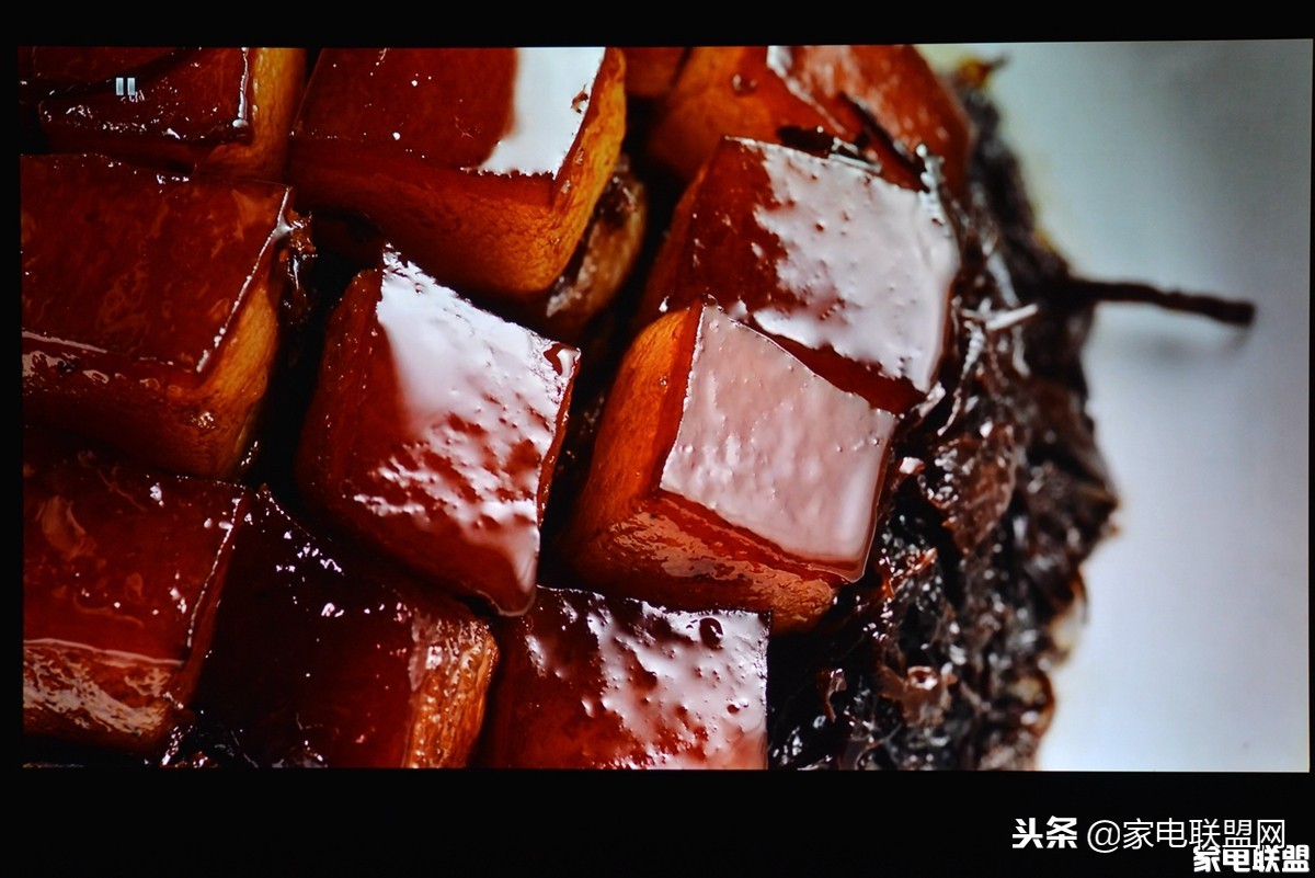 小身材却有大能量-AcerV6810轻松演绎180吋清晰4K画面