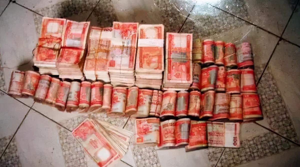 1995年澳门轮船被抢1000万，一个遗忘手机，警方揪出幕后黑“警”