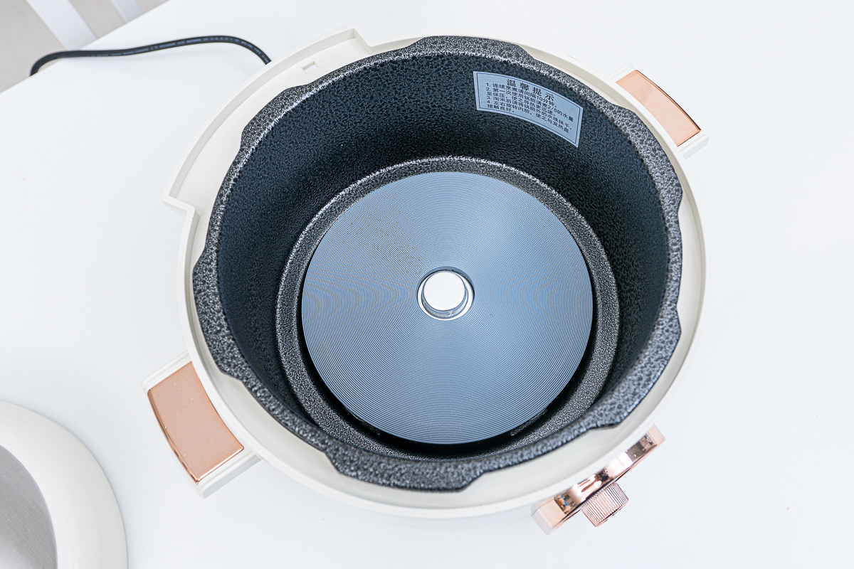 电压力锅和饭煲有什么区别,电压力锅与电饭煲测评