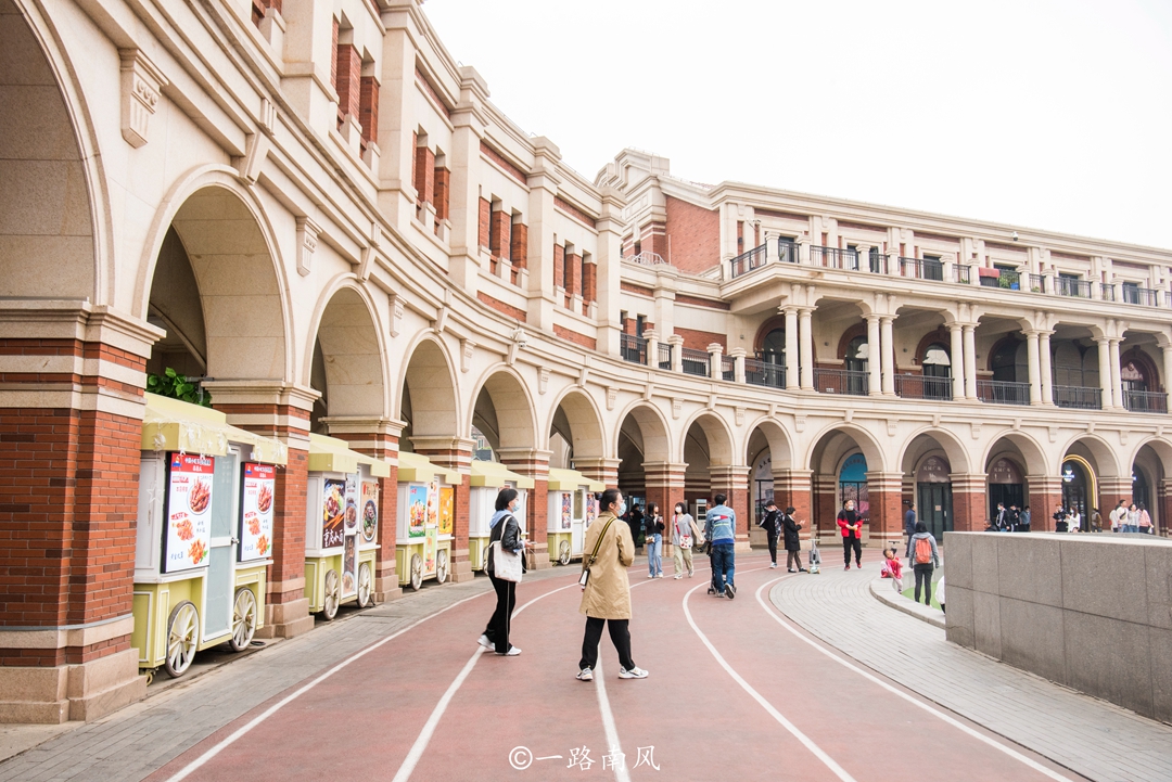 天津五大道，中国保存最为完整的洋楼建筑群，人称万国建筑博览苑