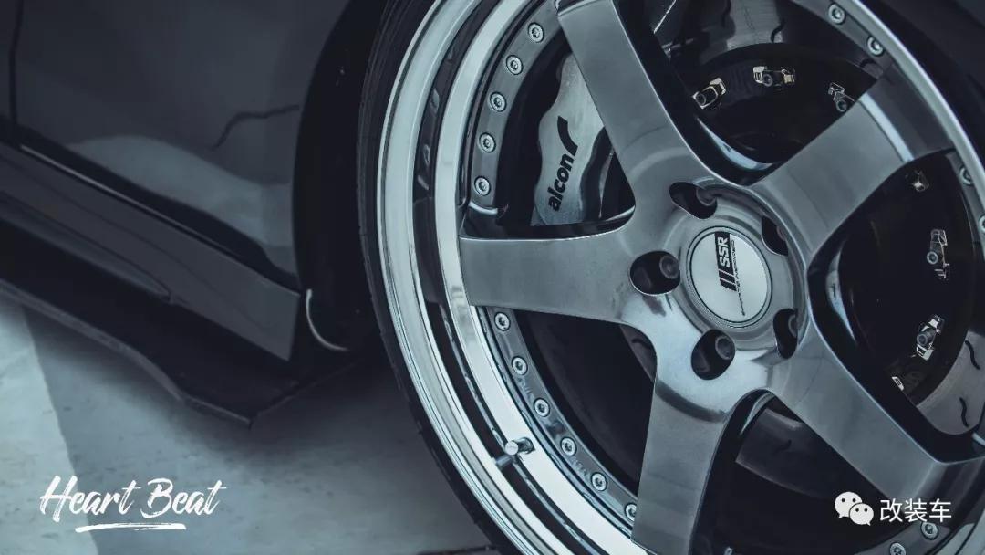 放弃了激情小钢炮高6R，购入奔驰C200做回安静的*男美**子！