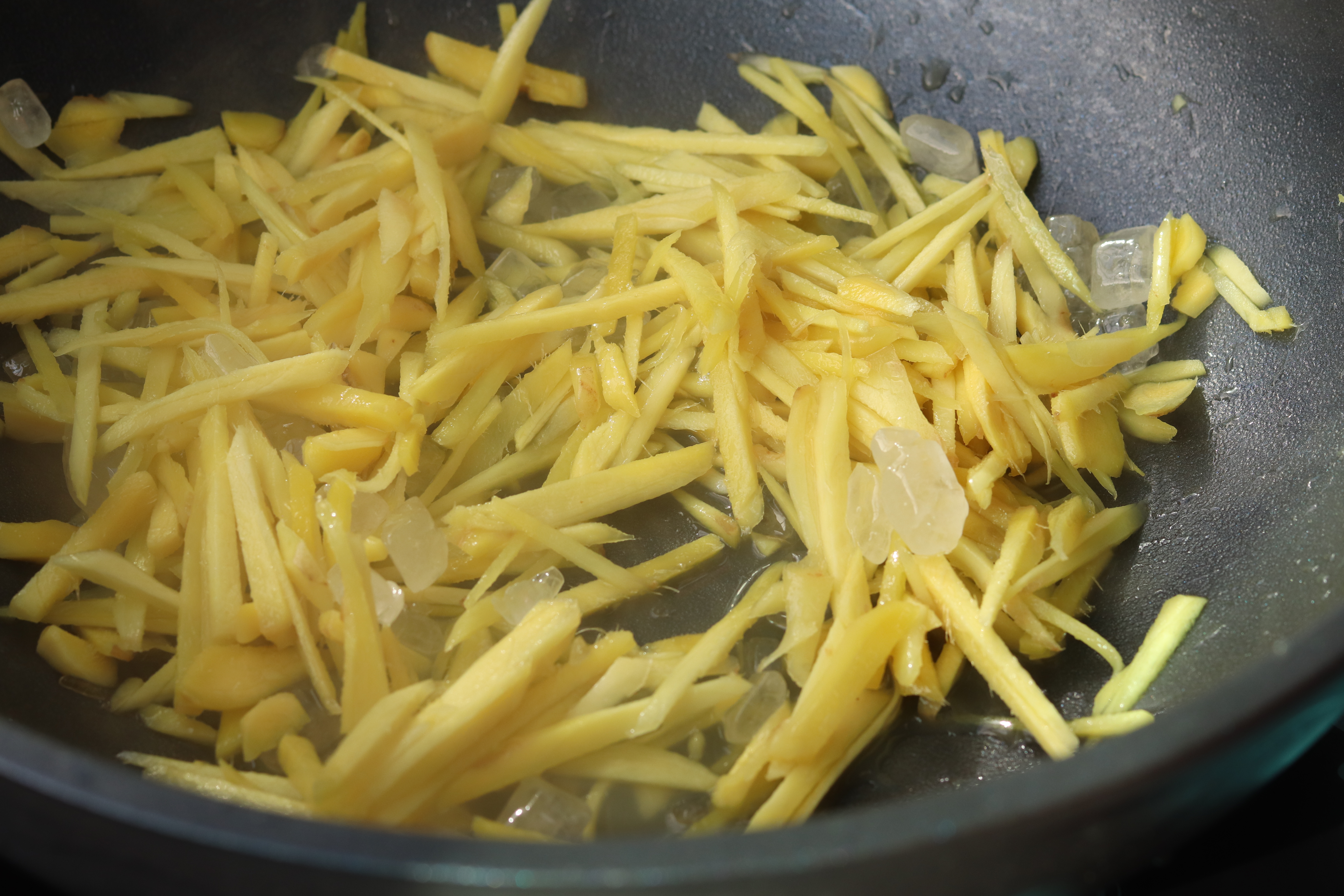 三伏天熬姜茶怎么喝,适合夏天喝的防暑饮品红糖姜茶