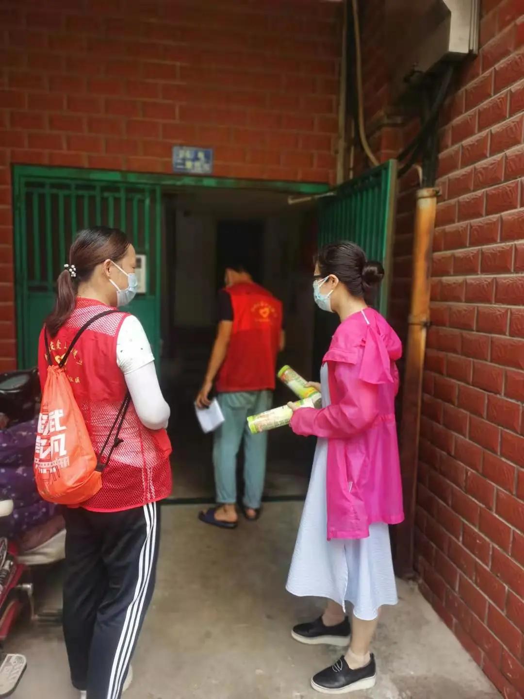 万家湖社区：当七夕遇上防疫，最浪漫的是和你“疫”起并肩作战