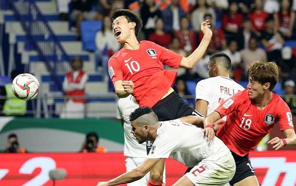 黄义助进球之后的手势大曝光！韩国队无比团结期待复仇夺冠