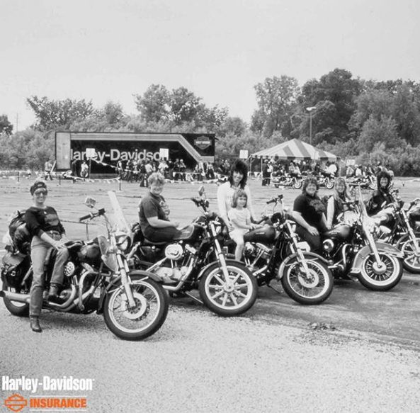 哈雷现代潮流复古摩托车,最近很火的哈雷摩托车视频