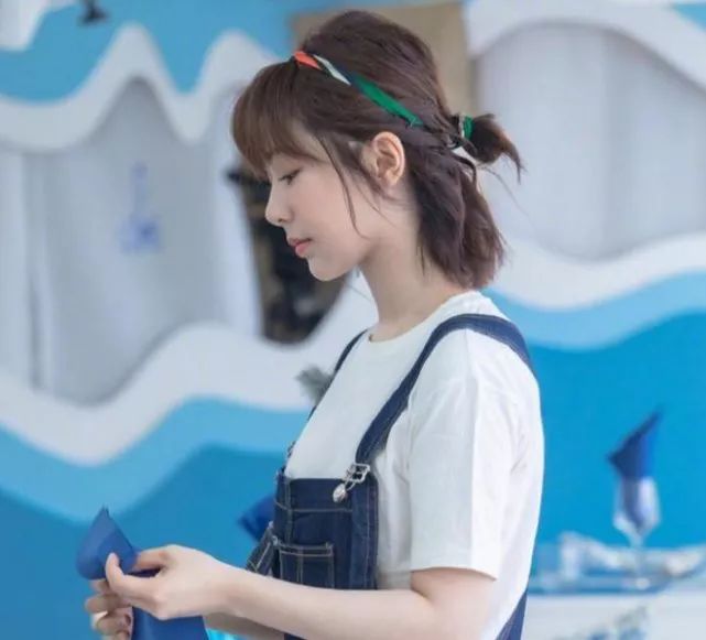 杨紫同款发带辫子,杨紫亲爱的热爱的发带