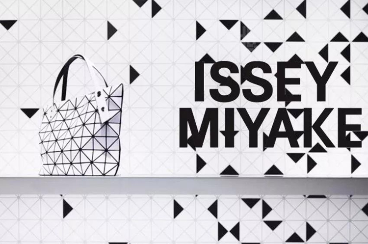 三宅一生包为啥贵,为什么三宅一生的包买了会后悔