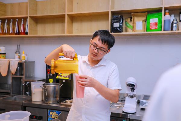 梦想起航，奋勇向前，煌旗第一届精英班圆满落幕