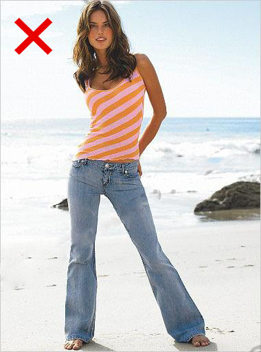 身高仅有155cm的女生,尽量避开这3款裤子,显腿短不说还没气质