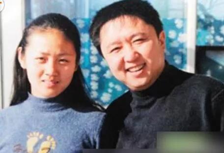 于谦老婆白慧明个人资料,于谦媳妇白慧明比于谦小多少