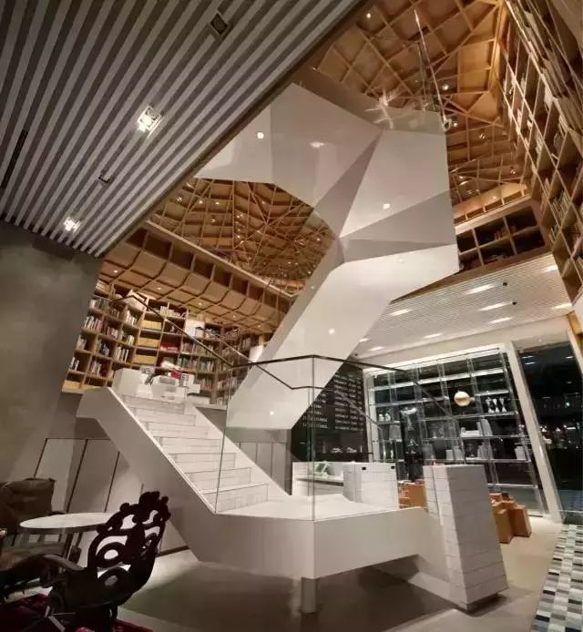 优衣库到路易威登,nike优衣库