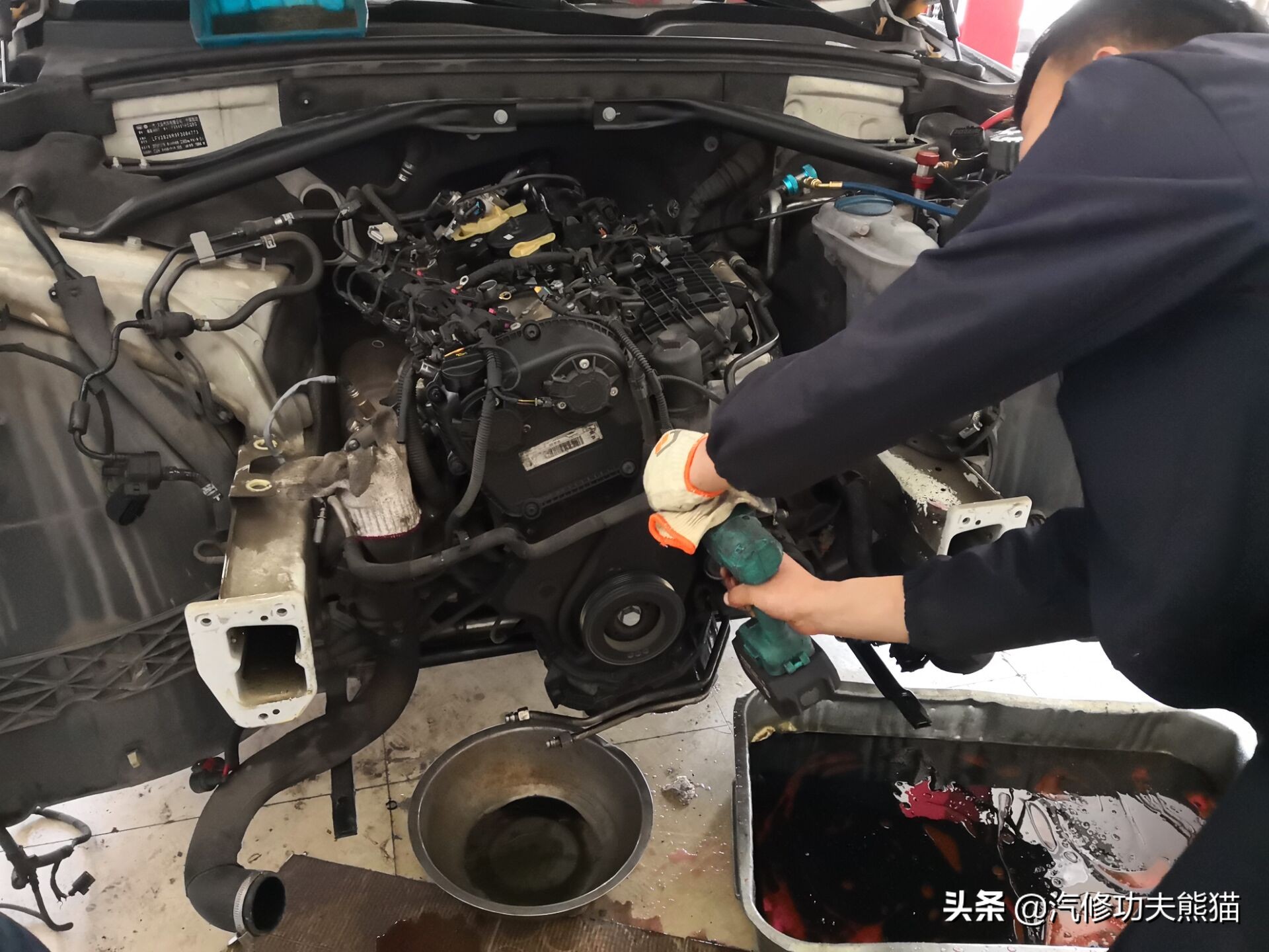 奥迪为何不能解决发动机烧机油,奥迪q5lea888三代发动机烧机油么