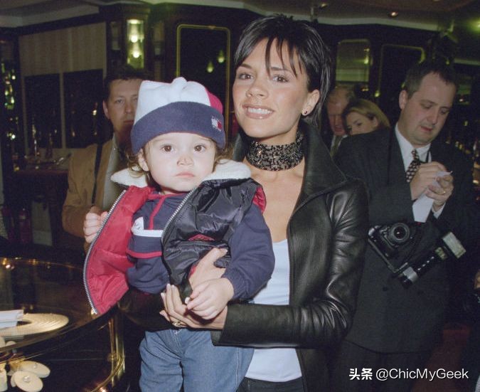 贝克汉姆夫妇爱情故事,年轻贝克汉姆夫妇