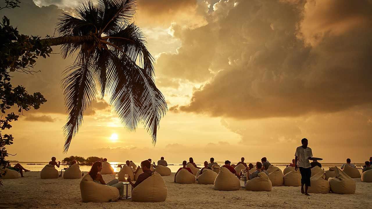 马代努努岛,马代鲁滨逊