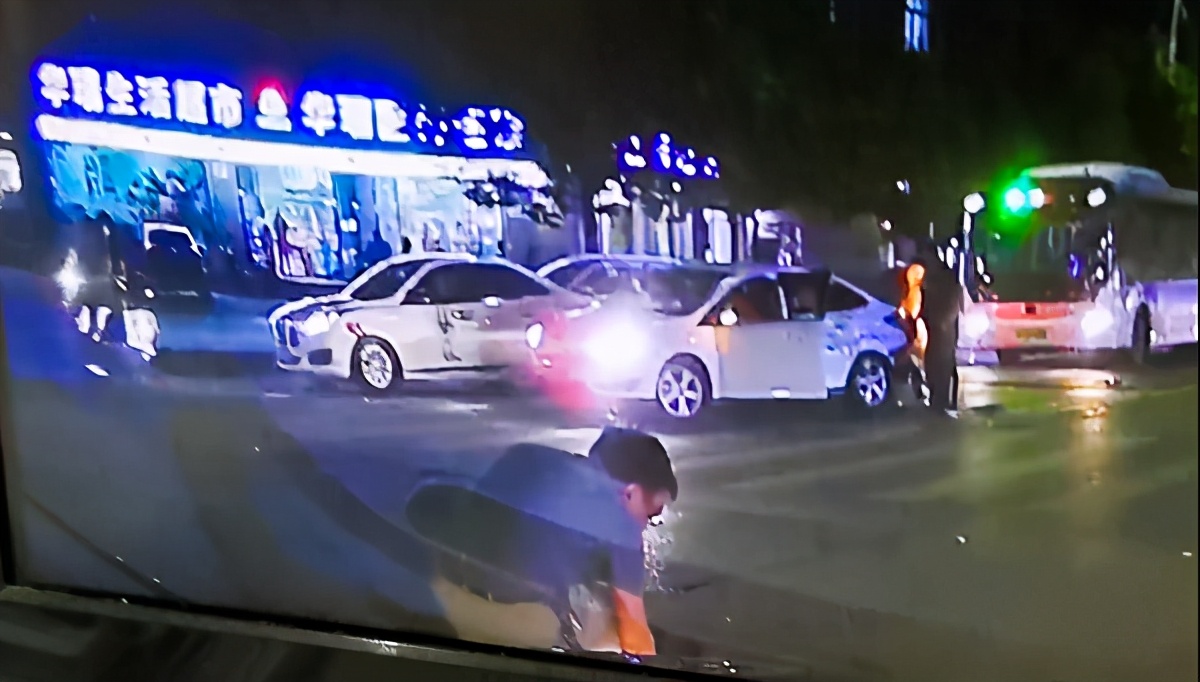 交警队事故处理书,交警出具事故处理告知书