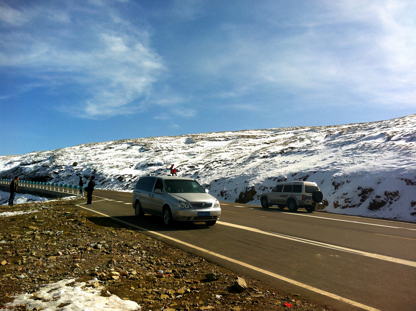 新疆疆内旅行攻略学生,川进疆出自驾游攻略