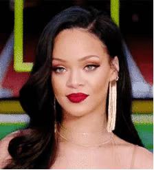 佩服！狂赚41亿成为全世界最富有的女歌手，蕾哈娜掘金手段一流