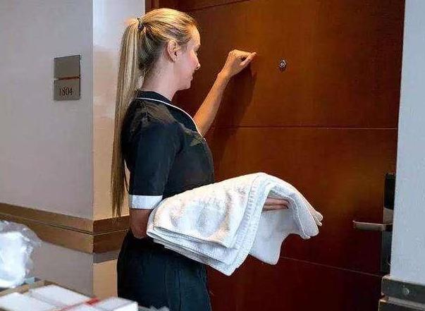 住宾馆发现小卡片你会怎么办,住酒店遇到小卡片怎么处理