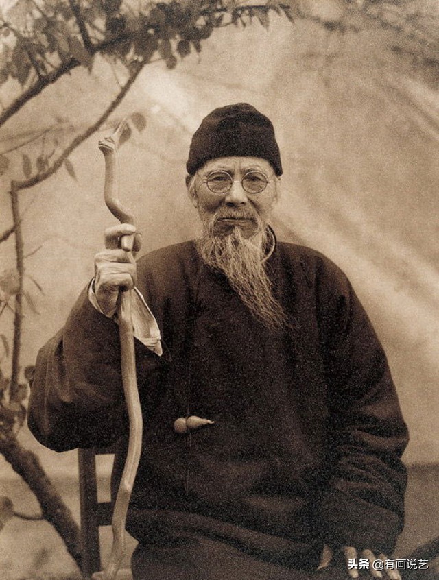 齐白石是现代中国著名的画家,齐白石和张大千在艺术上哪个更高