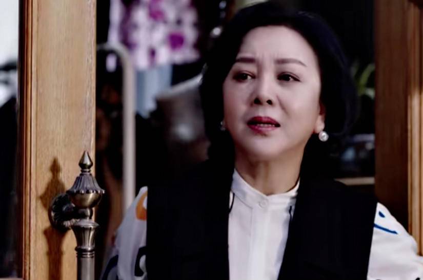 出道35年,28岁成名的2段婚姻