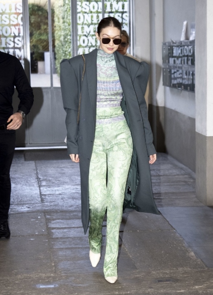 gigi最新穿搭,超模gigi穿搭集锦