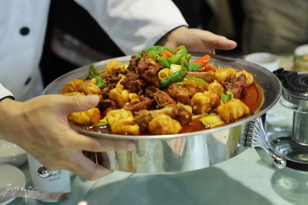 很久以前羊肉串烧烤工艺,羊肉串源自于哪里