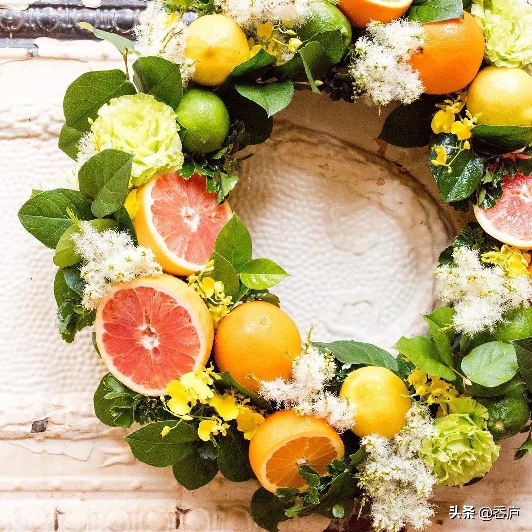 星巴克魔幻美人鱼、MUJI色卡饮料、复刻名画的甜品，让你一秒入夏